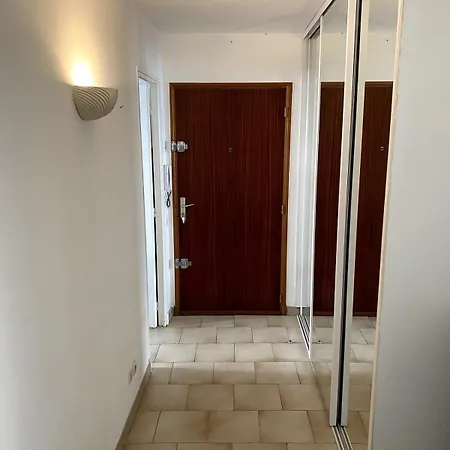 T3 62m2 & Terrasse Ensoleillee Apartment Toulon