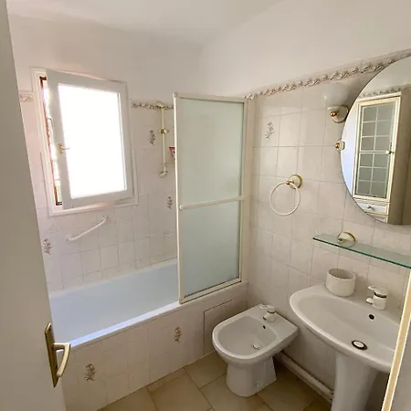 T3 62m2 & Terrasse Ensoleillee * Tulon